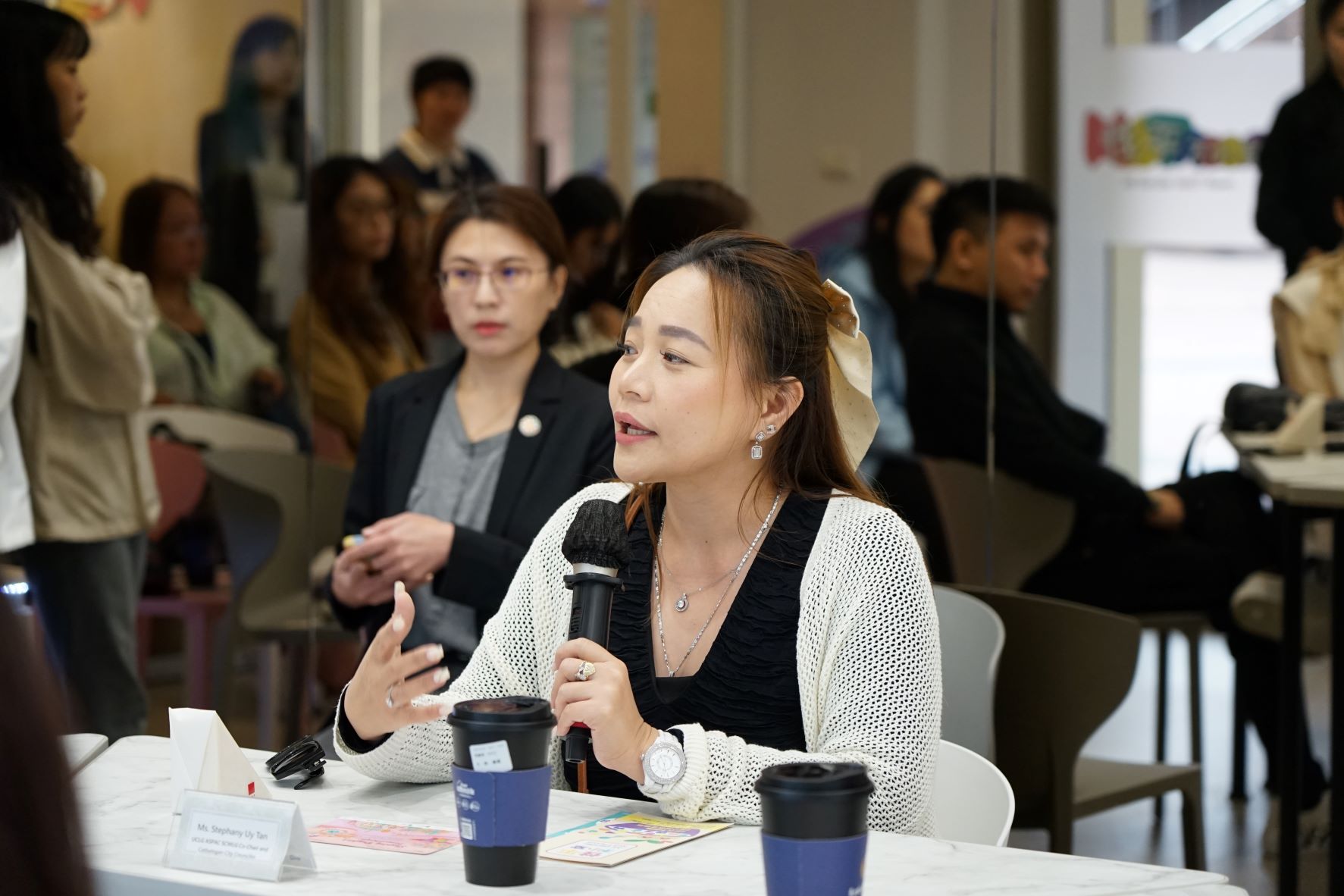  菲律賓卡巴洛甘市議員Stephany Uy Tan分享其近年推動的零婦女暴力計畫。